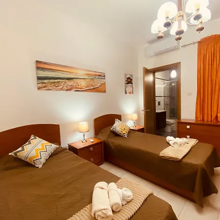 Bugibba Modern Apartment *