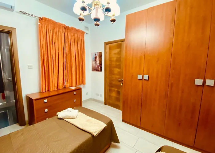 Bugibba Modern Apartment